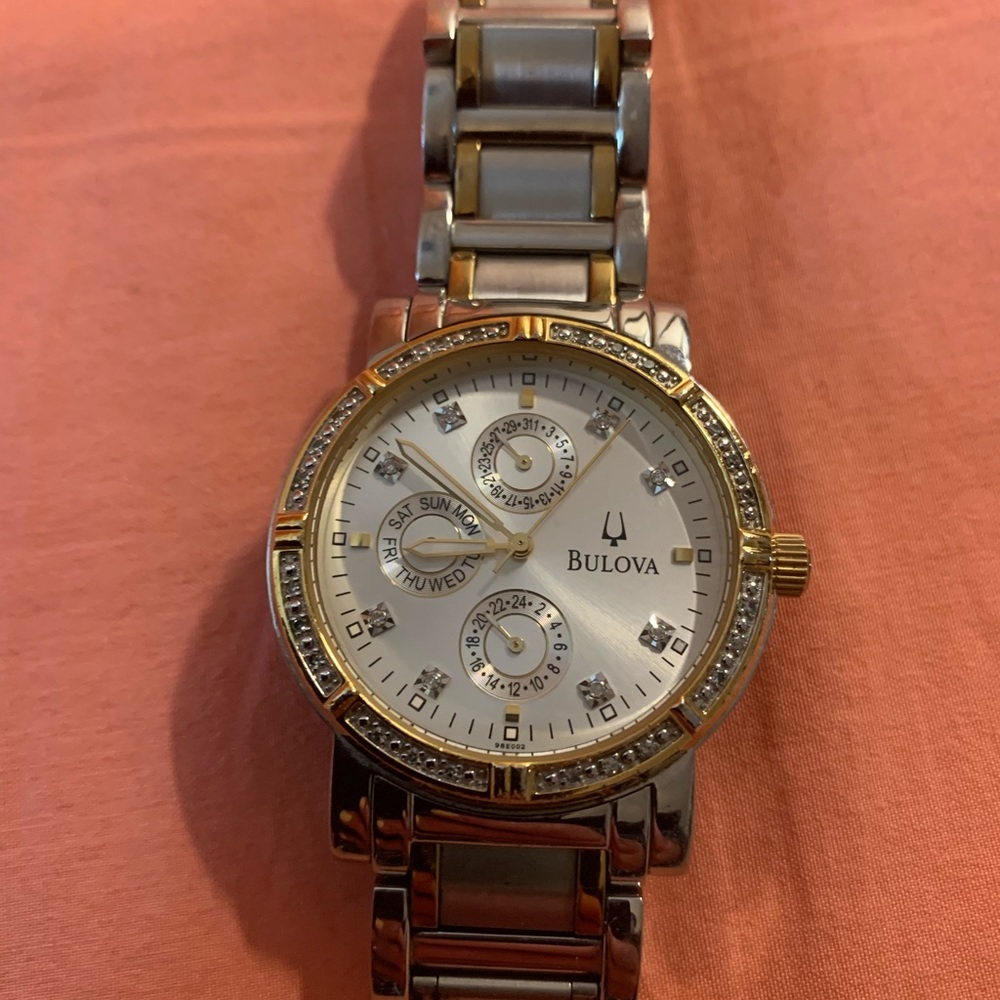 Bulova - Picture 2 of 3